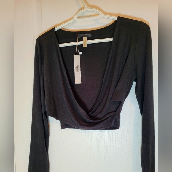 Final Touch Aubree Crossover Top - Picture 1 of 4